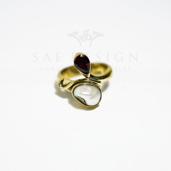 Bound by Light Ring