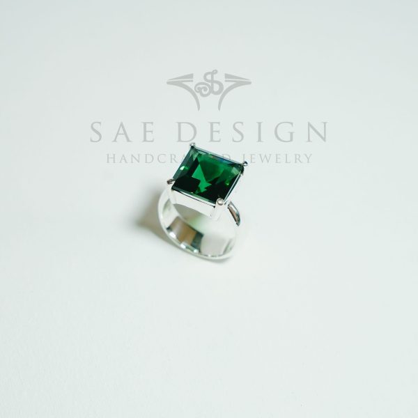 Moonelle Ring