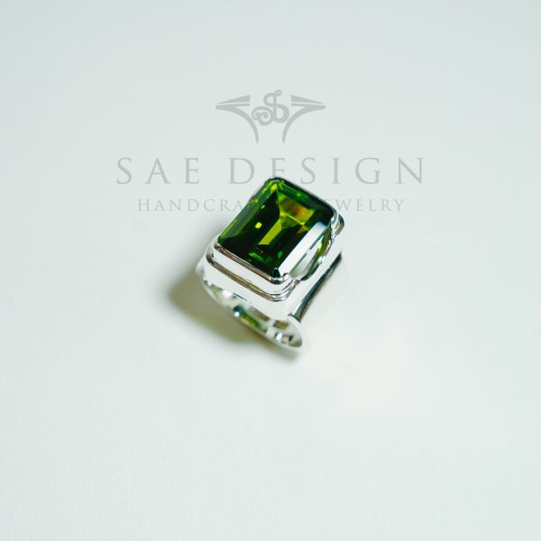 Calyra Ring